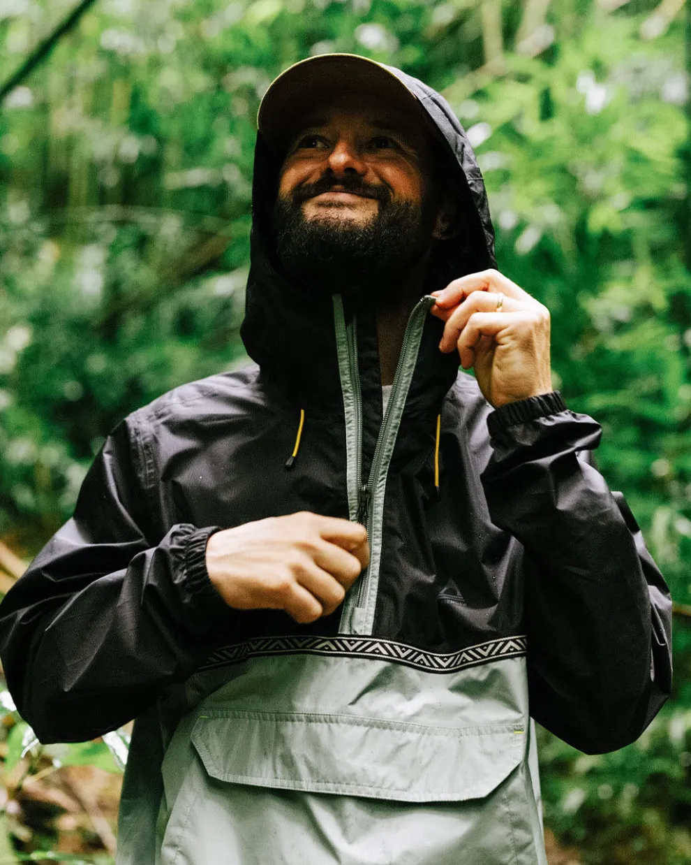 Flow 1/2 Zip Recycled Water Resistant Jacket