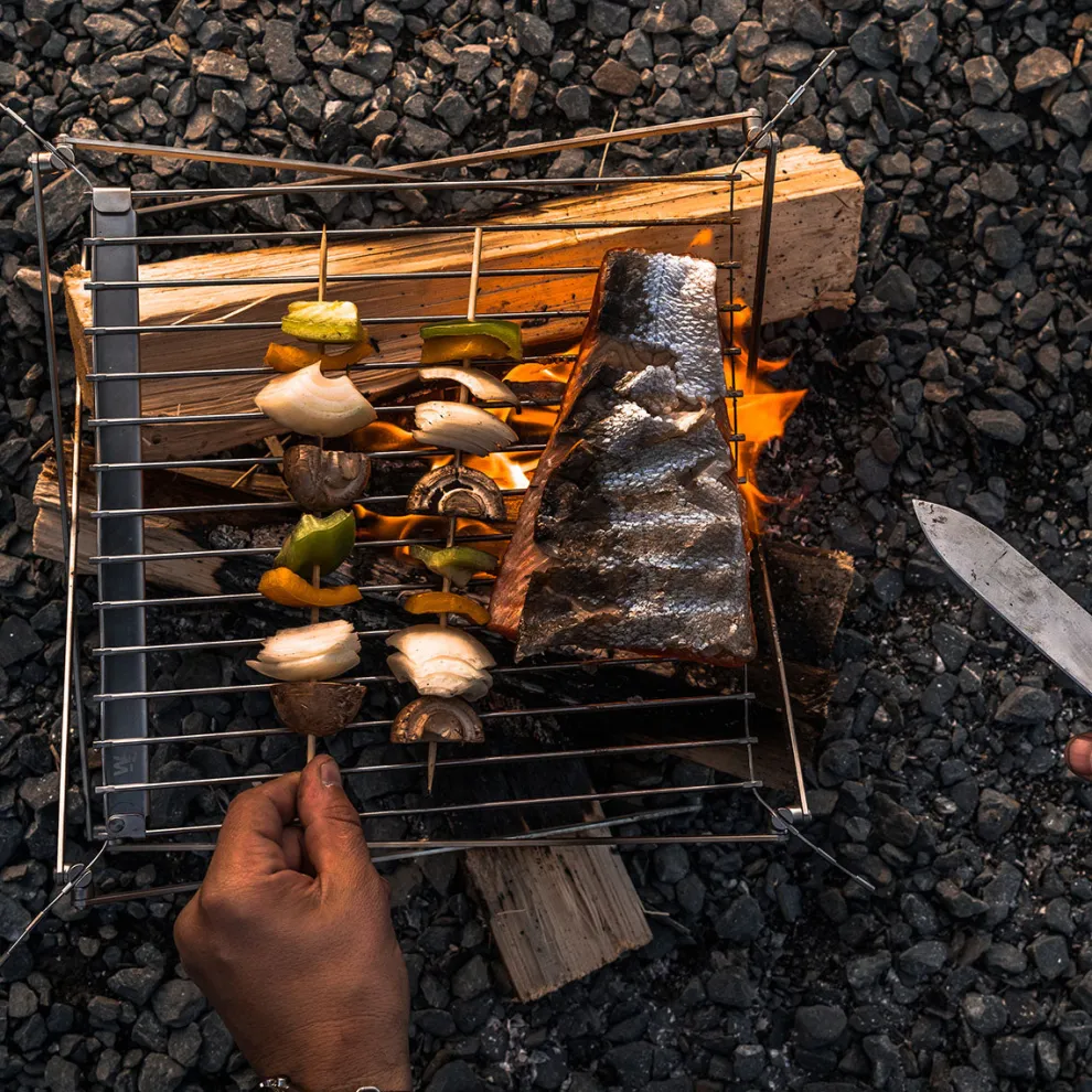 Wolf and Grizzly Grill (without Fire Set)